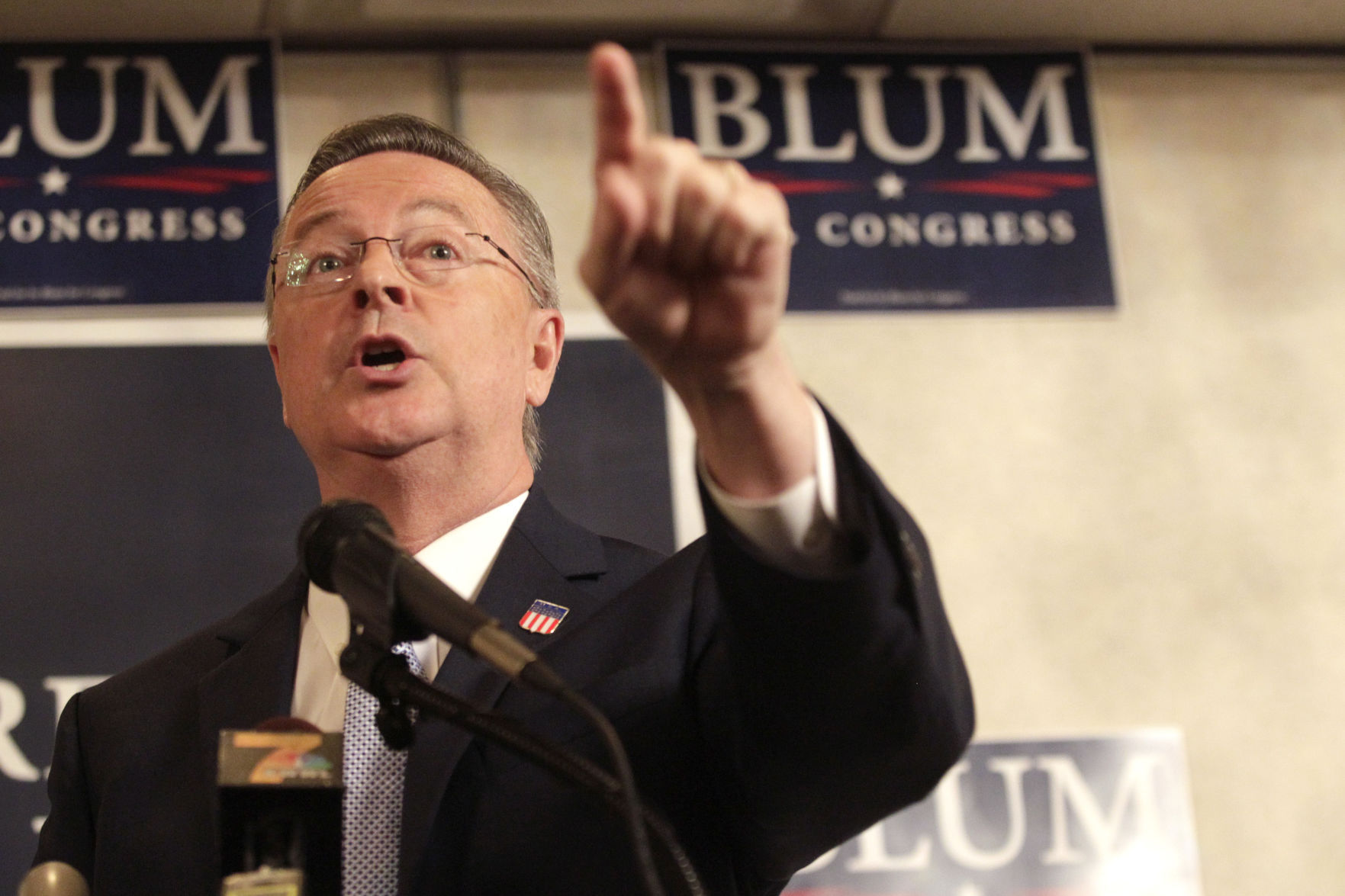 110816tsr-blum-reelect-06